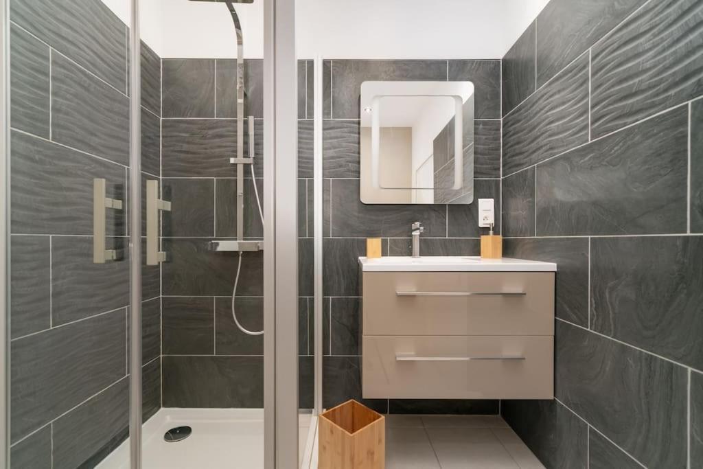Superbe Appartement A Une Minute A Pied De La Gare เอปินาล ภายนอก รูปภาพ