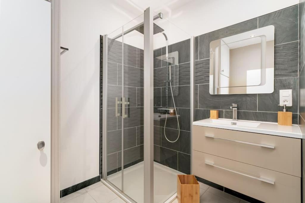 Superbe Appartement A Une Minute A Pied De La Gare เอปินาล ภายนอก รูปภาพ