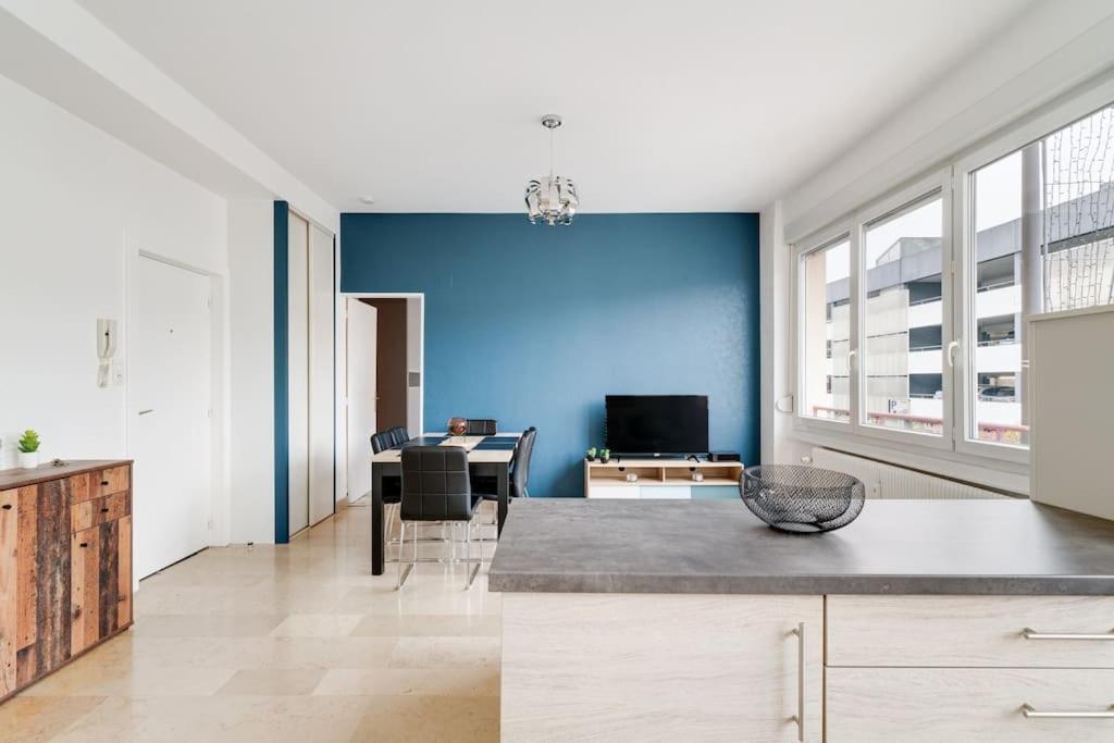 Superbe Appartement A Une Minute A Pied De La Gare เอปินาล ภายนอก รูปภาพ